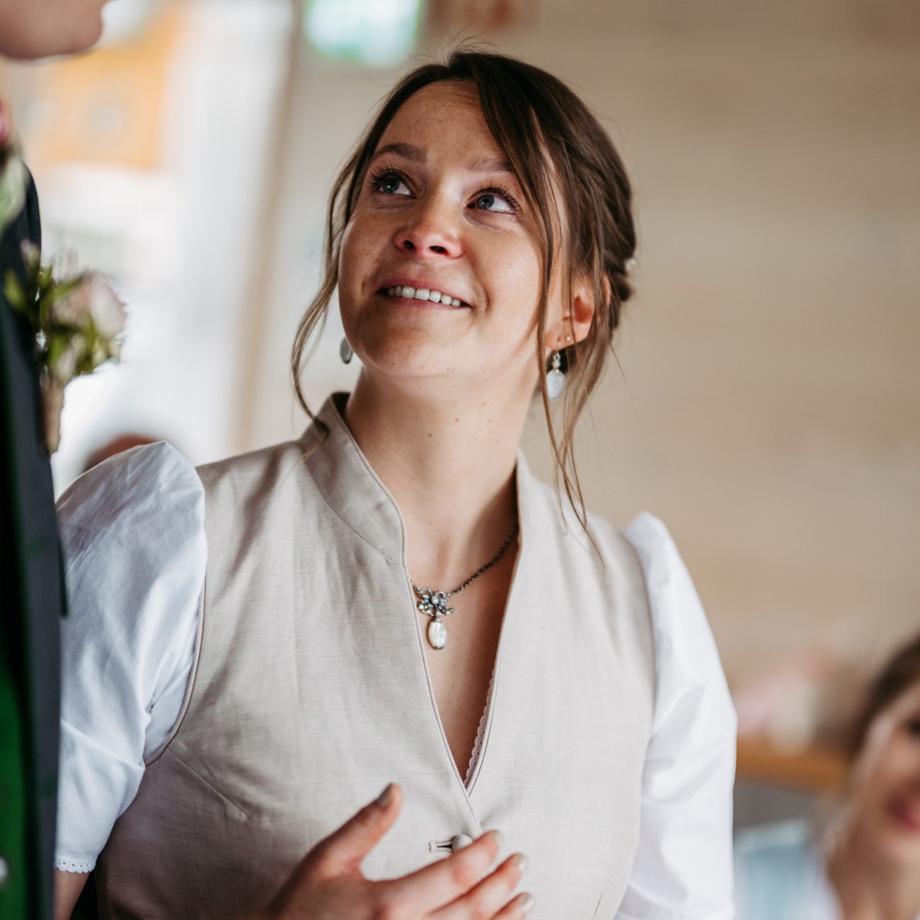 Christiane und Joachim bei ihrer standesamtlichen Trauung im Pavillon des Seehotels am Grundlsee